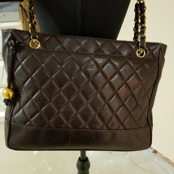 CHANEL Handbags - CHANEL  Quilted Lambskin Shoulder bag - Bronze